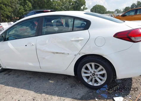 2017 Kia Forte S из США, поврежденный, VIN 3KPFL4A72HE052026